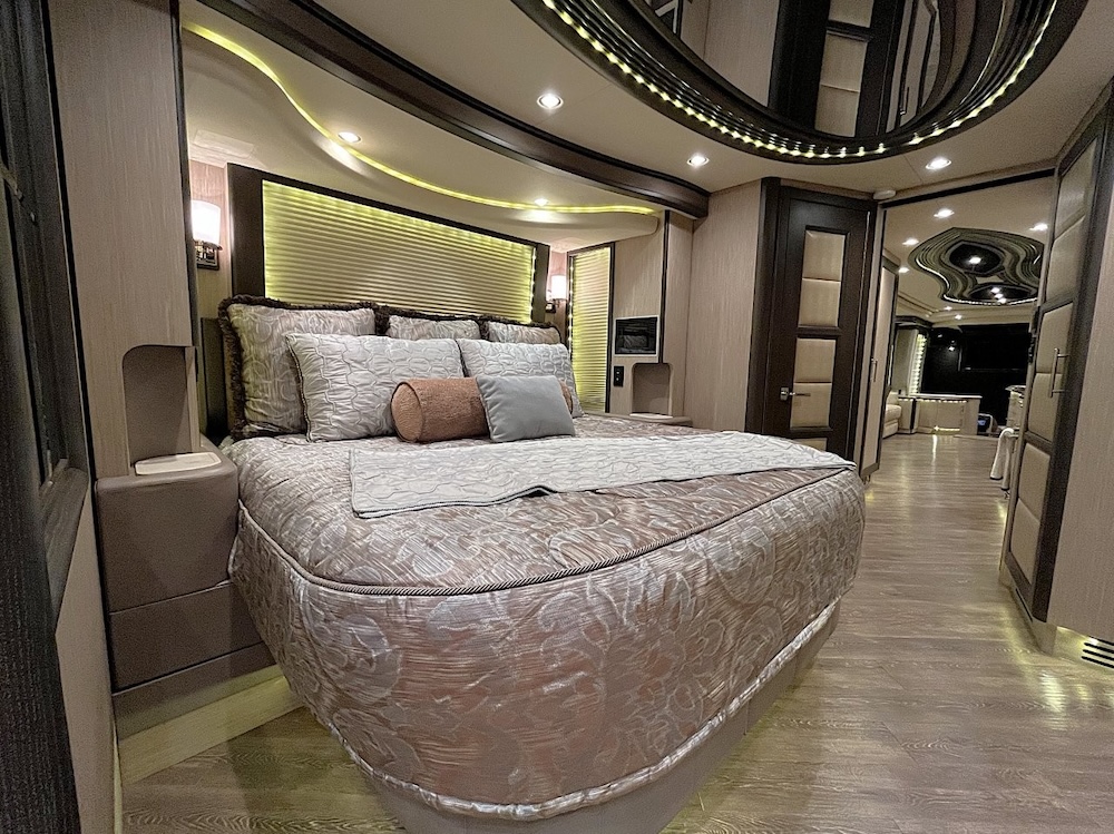 2014 Prevost Liberty H3-45 For Sale