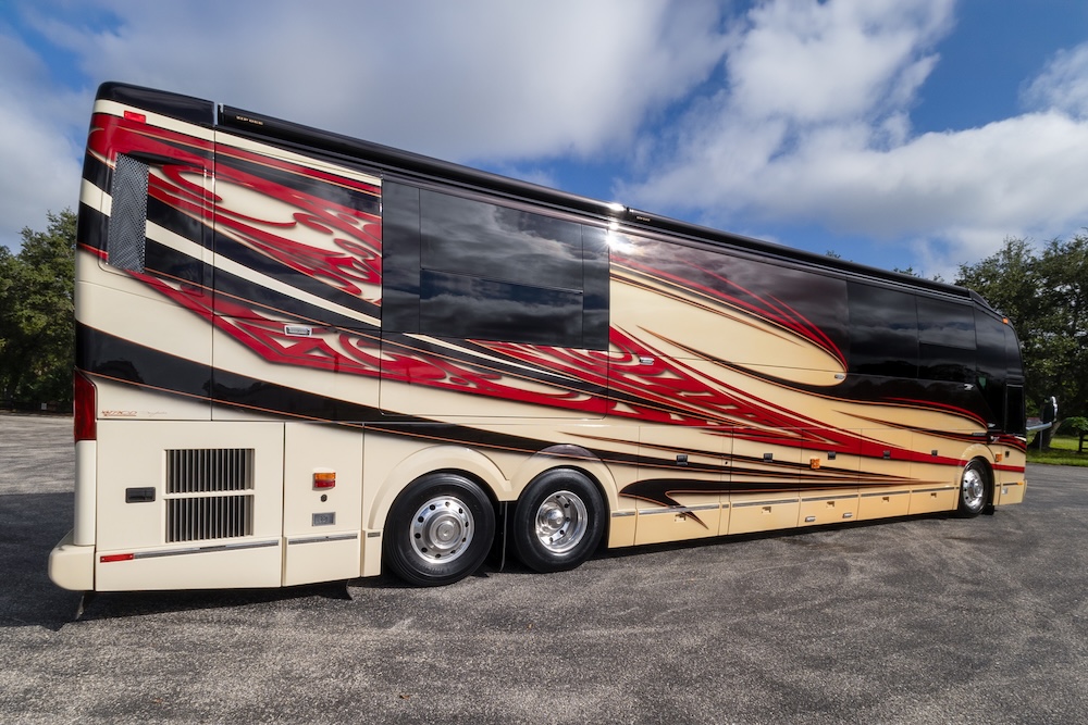 2014 Prevost Liberty H3-45 For Sale