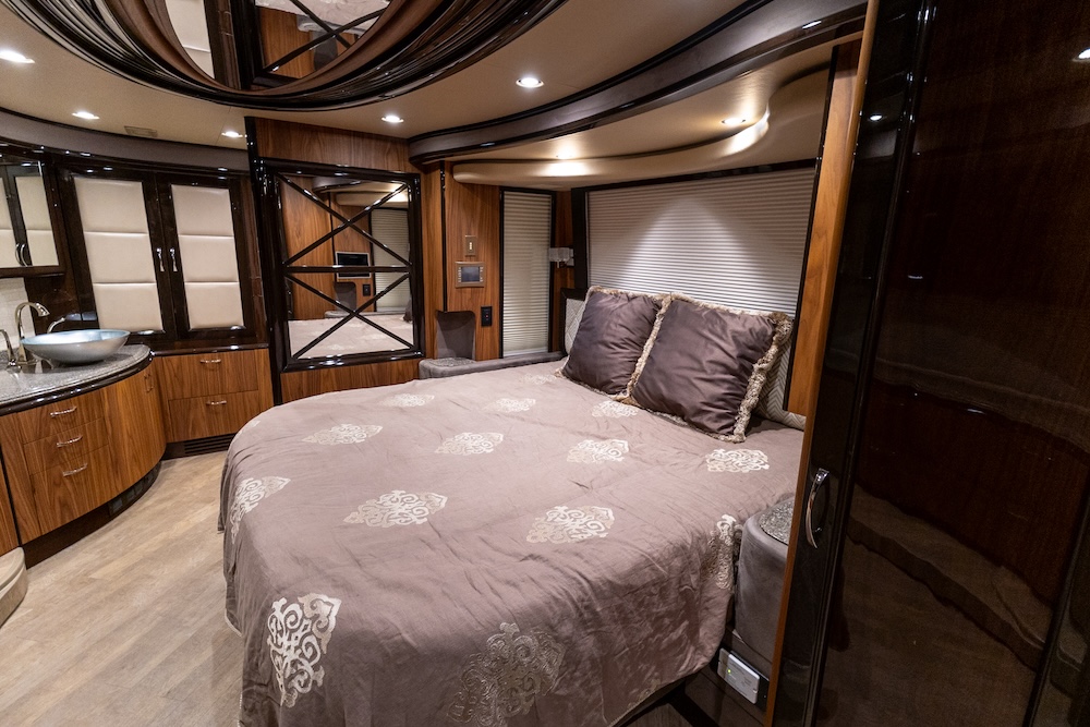 2014 Prevost Liberty H3-45 For Sale