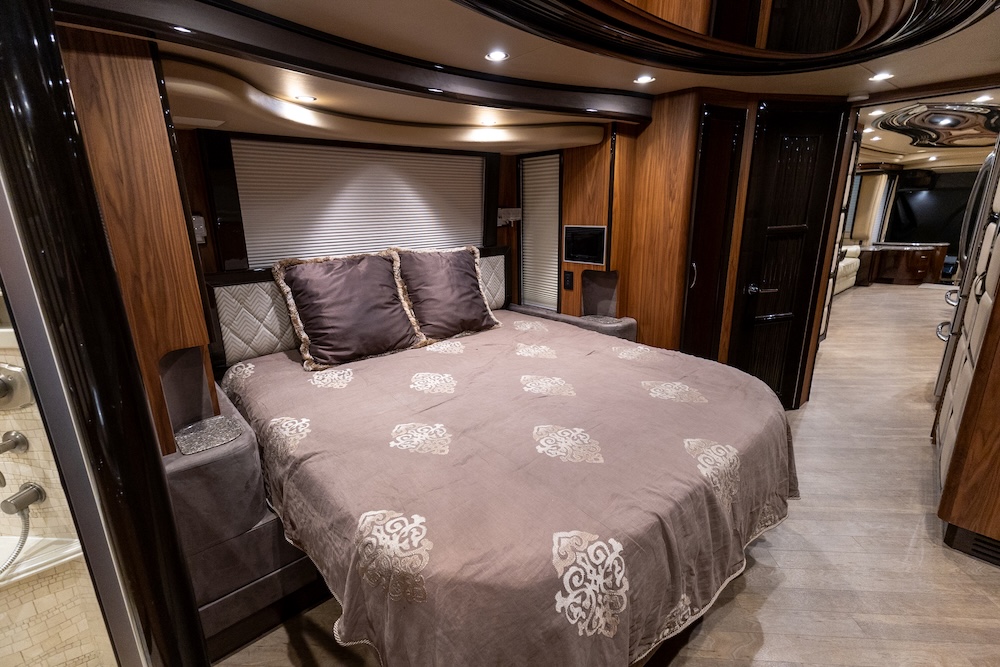 2014 Prevost Liberty H3-45 For Sale