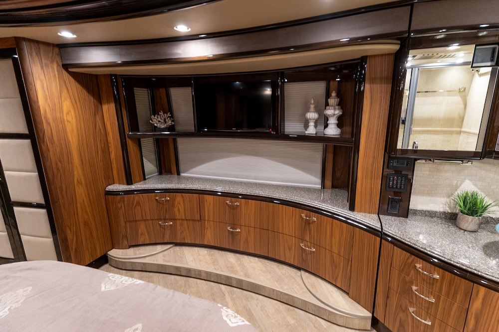 2014 Prevost Liberty H3-45 For Sale