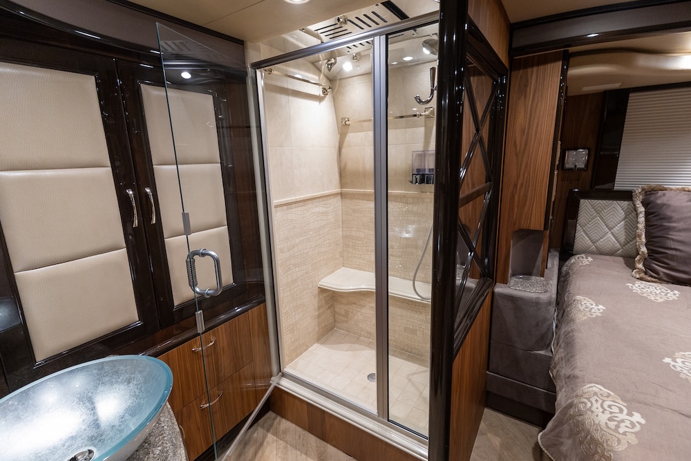 2014 Prevost Liberty H3-45 For Sale