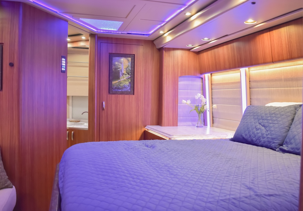 2014 Prevost Marathon  H3-45 For Sale