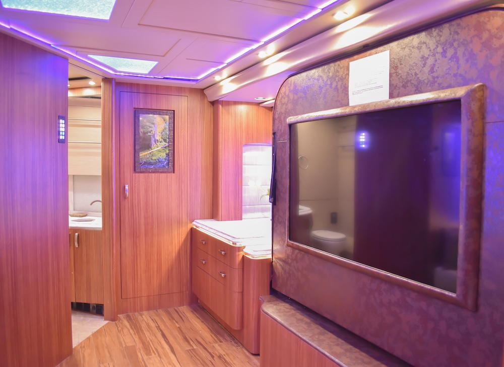 2014 Prevost Marathon  H3-45 For Sale