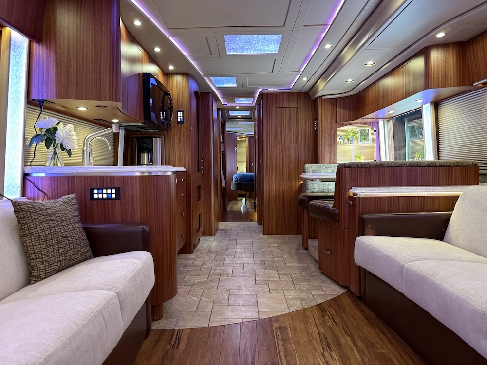 2014 Prevost Marathon H3-45 For Sale