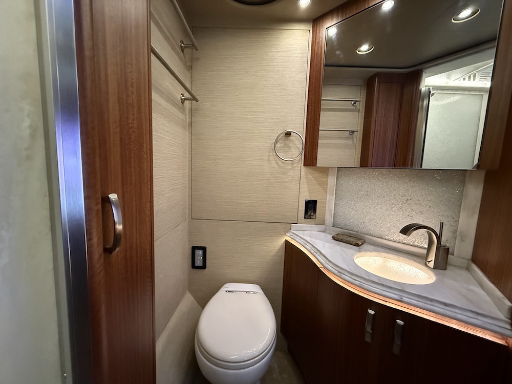 2014 Prevost Marathon H3-45 For Sale