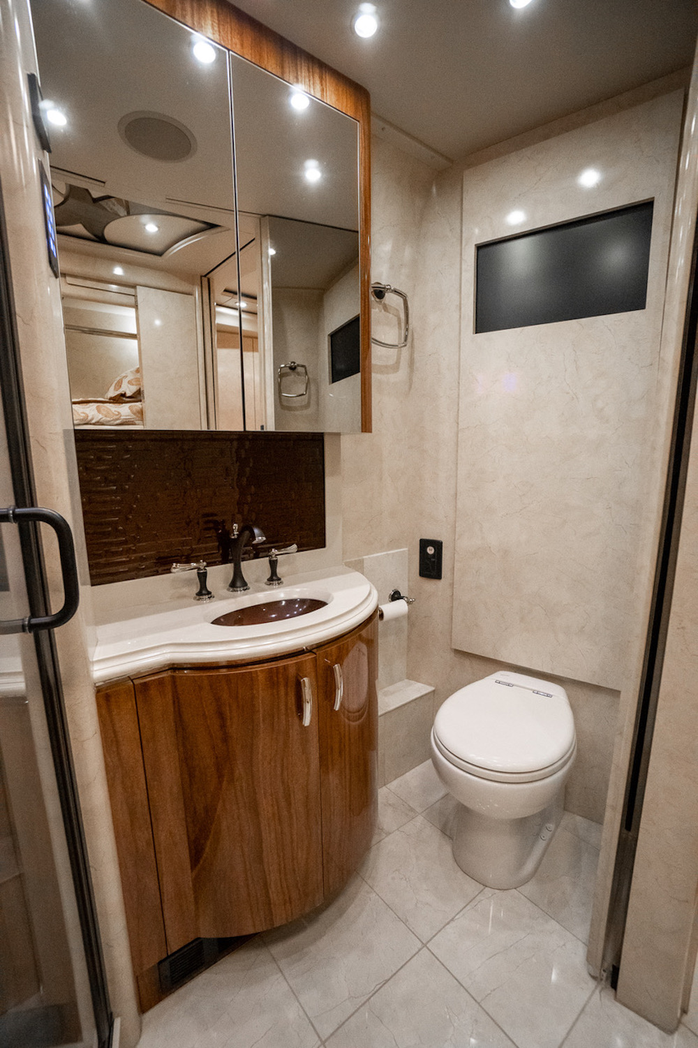 2014 Prevost Marathon X3 For Sale