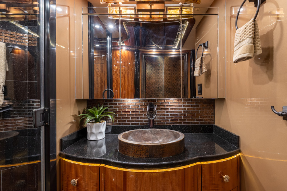 2014 Prevost Millennium H3-45 For Sale