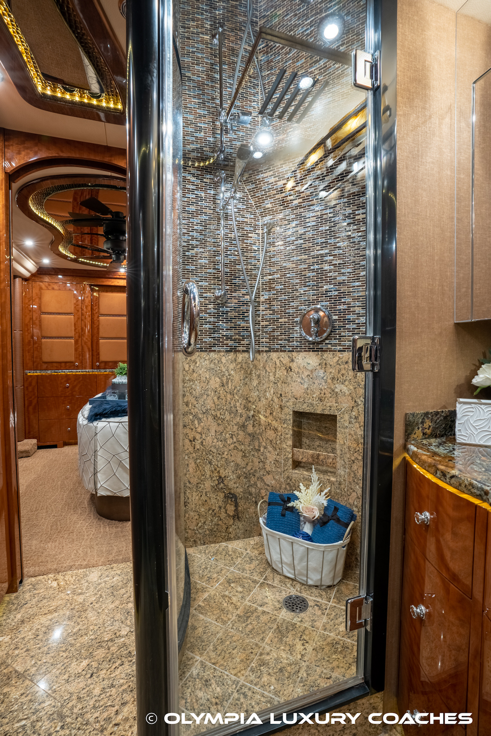 2014 Prevost Millennium H3-45 For Sale