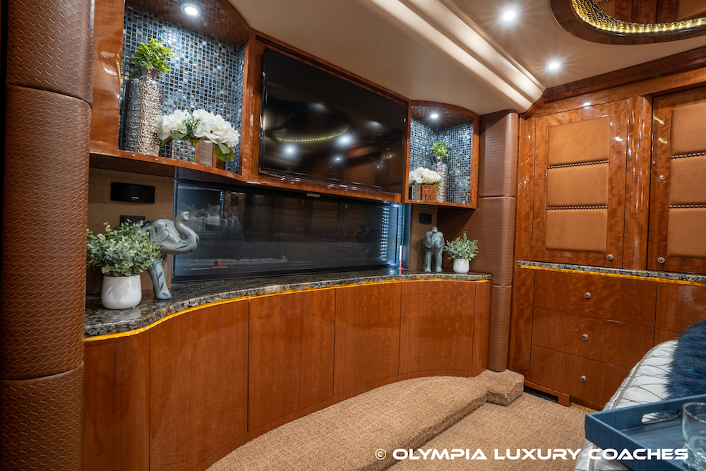 2014 Prevost Millennium H3-45 For Sale