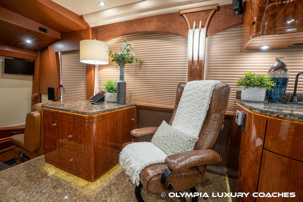 2014 Prevost Millennium H3-45 For Sale