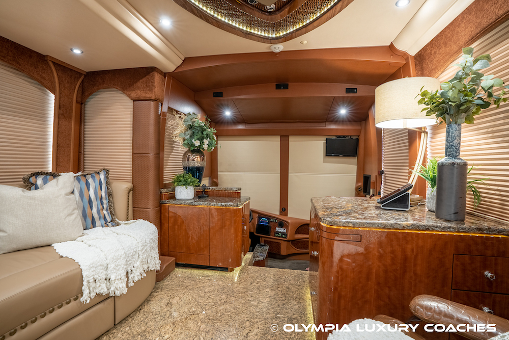 2014 Prevost Millennium H3-45 For Sale