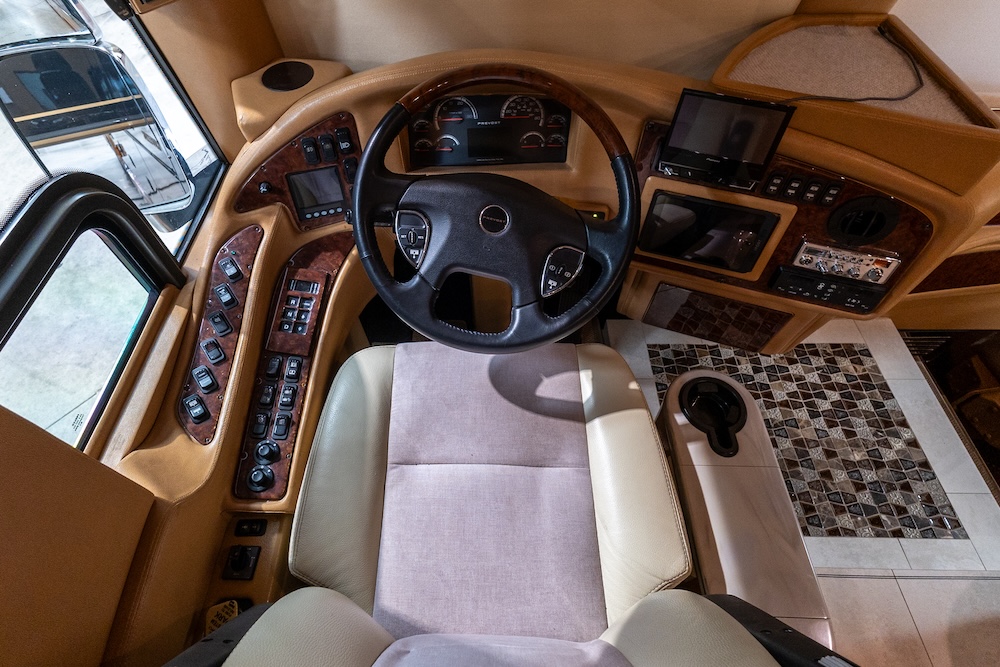 2014 Prevost Millennium H3-45 For Sale