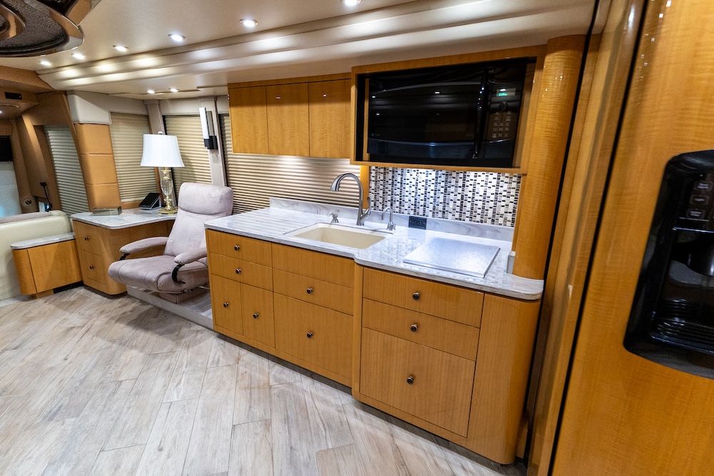 2014 Prevost Millennium H3-45 For Sale