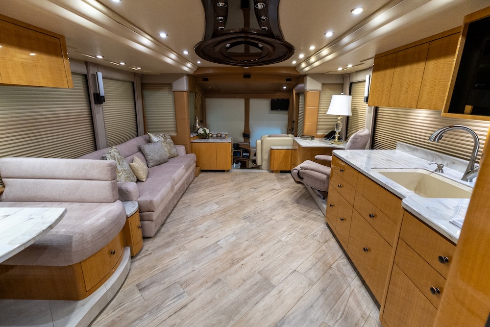 2014 Prevost Millennium H3-45 For Sale