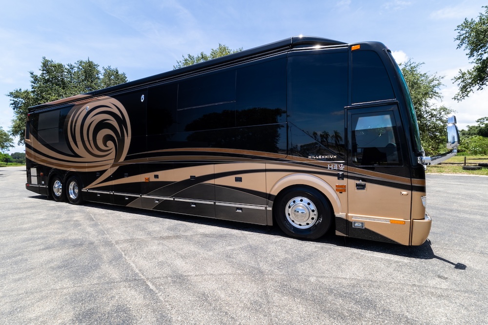 2014 Prevost Millennium H3-45 For Sale