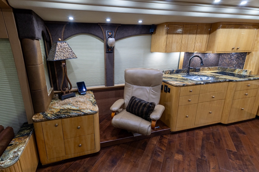 2014 Prevost Millennium H3-45 For Sale
