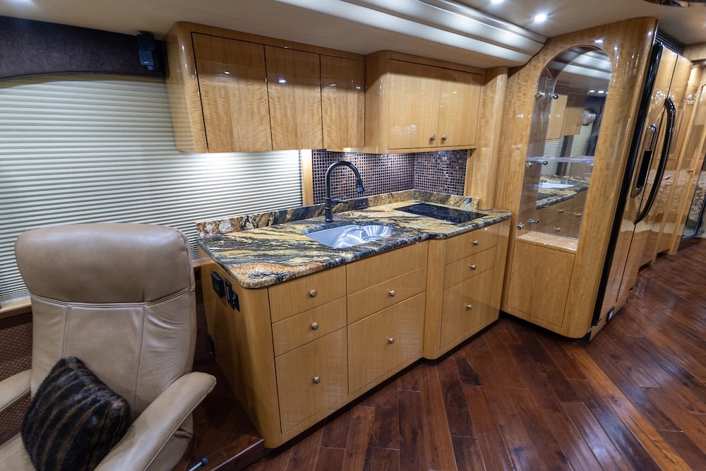 2014 Prevost Millennium H3-45 For Sale