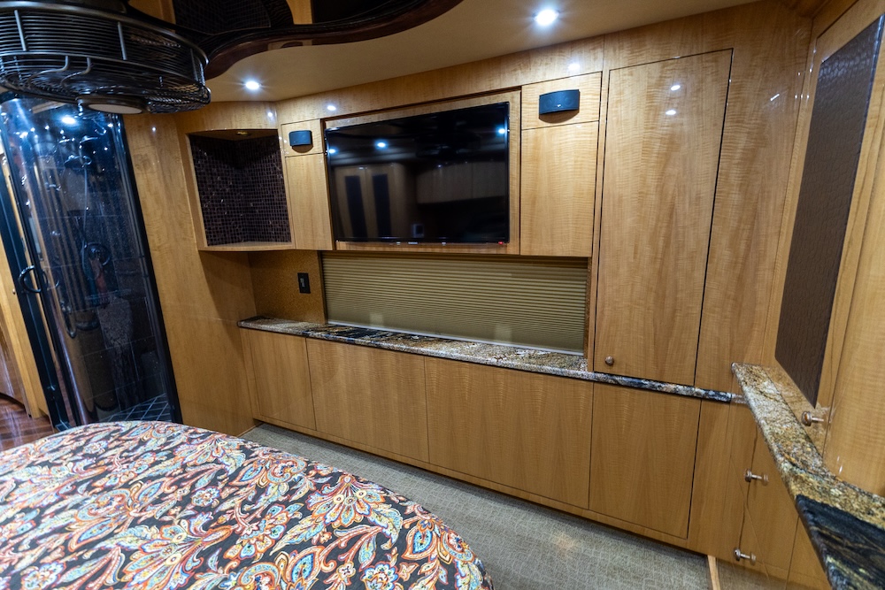 2014 Prevost Millennium H3-45 For Sale