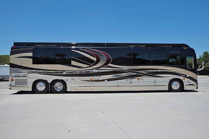 2015 Prevost Emerald X3 For Sale