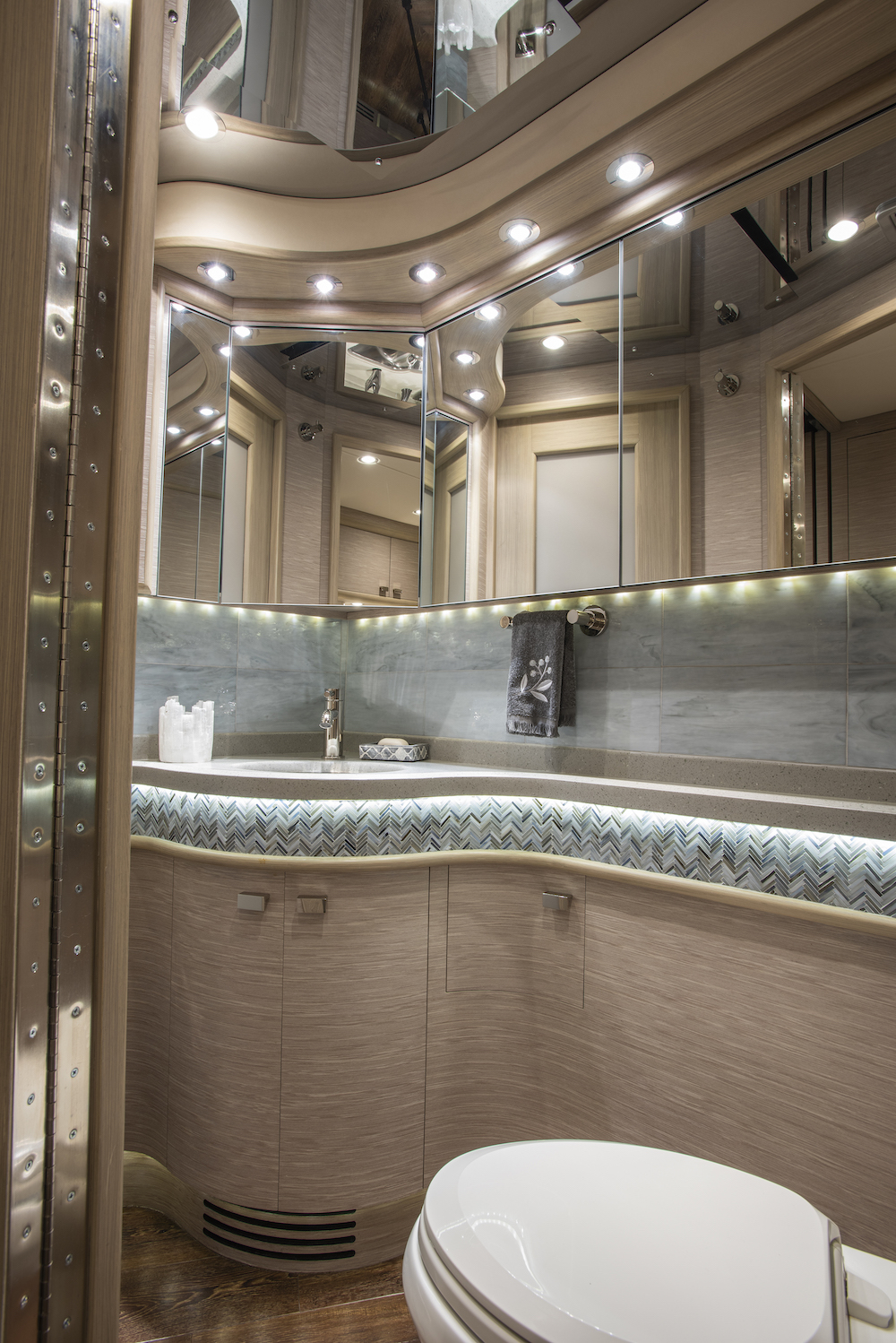 2015 Prevost Liberty H3-45 For Sale