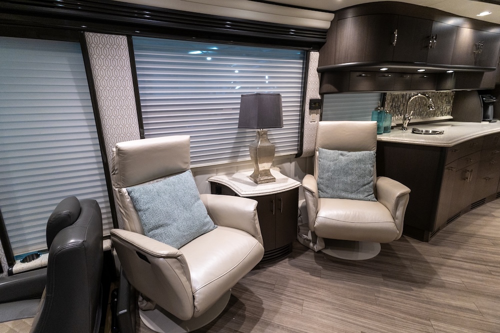 2015 Prevost Liberty H3-45 For Sale