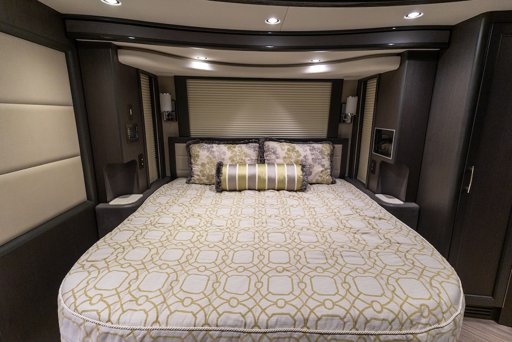 2015 Prevost Liberty H3-45 For Sale
