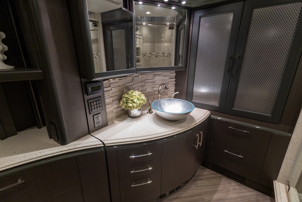 2015 Prevost Liberty H3-45 For Sale