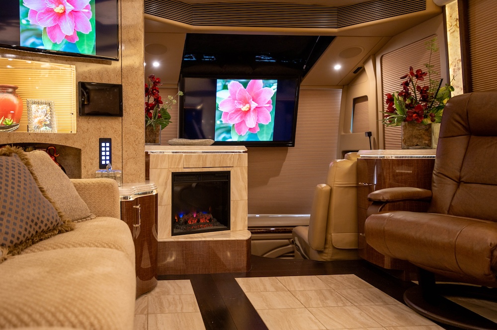 2015 Prevost  Marathon  H3-45 For Sale