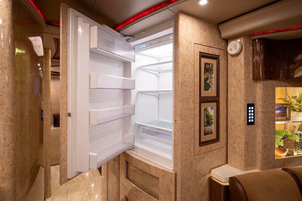 2015 Prevost  Marathon  H3-45 For Sale