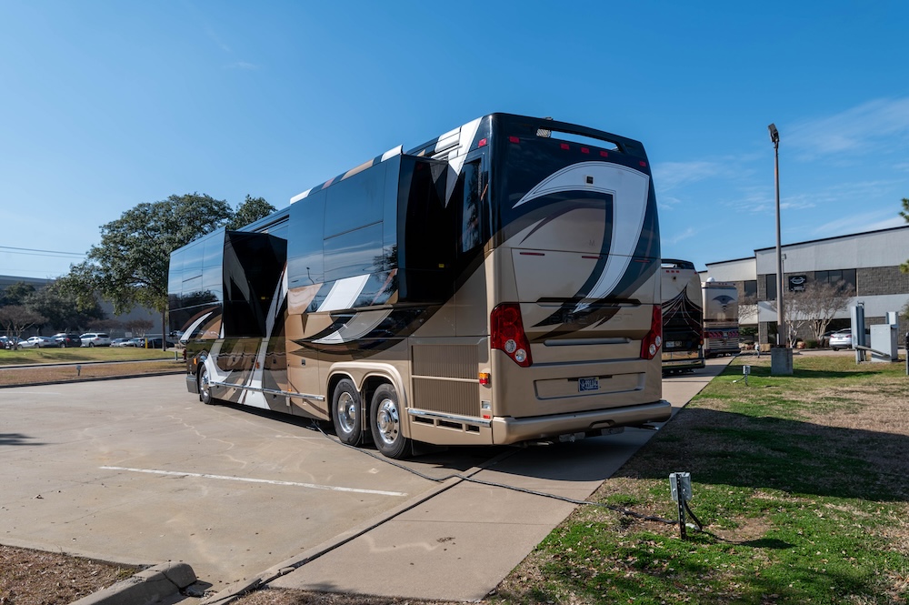 2015 Prevost  Marathon  H3-45 For Sale