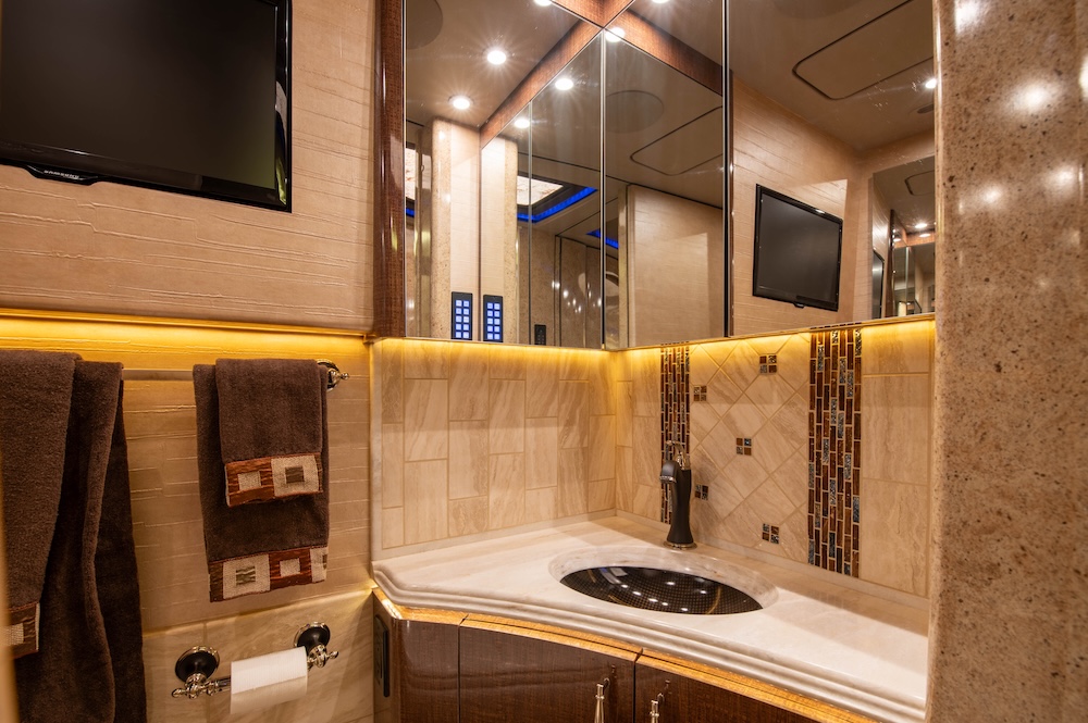2015 Prevost Marathon H3-45 For Sale