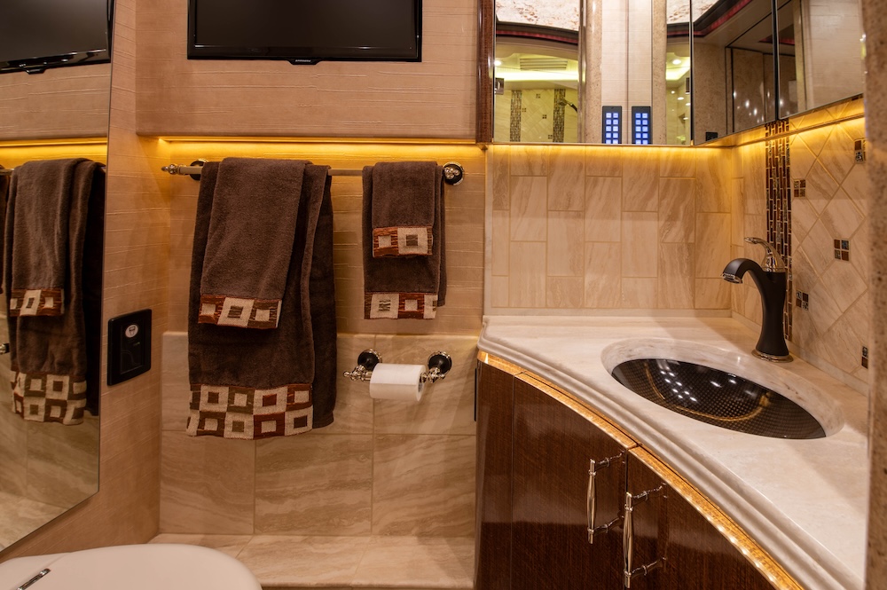 2015 Prevost Marathon H3-45 For Sale