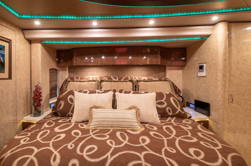 2015 Prevost Marathon H3-45 For Sale