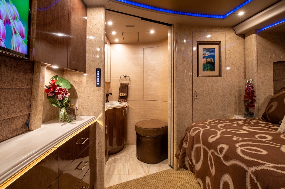 2015 Prevost Marathon H3-45 For Sale