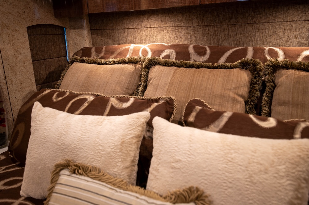 2015 Prevost Marathon H3-45 For Sale