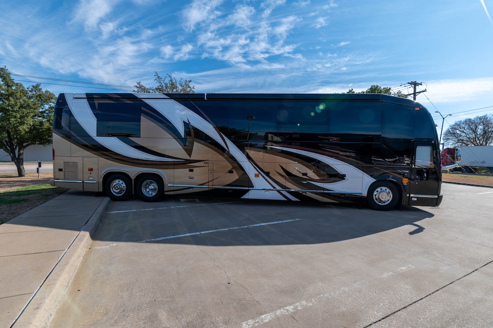2015 Prevost Marathon H3-45 For Sale