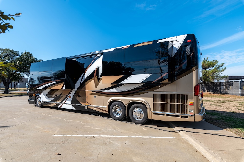 2015 Prevost Marathon H3-45 For Sale