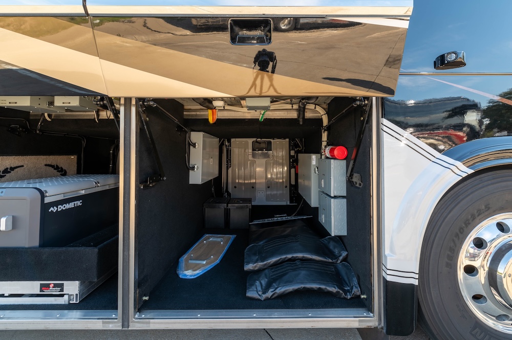 2015 Prevost Marathon H3-45 For Sale