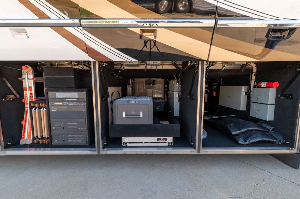 2015 Prevost Marathon H3-45 For Sale