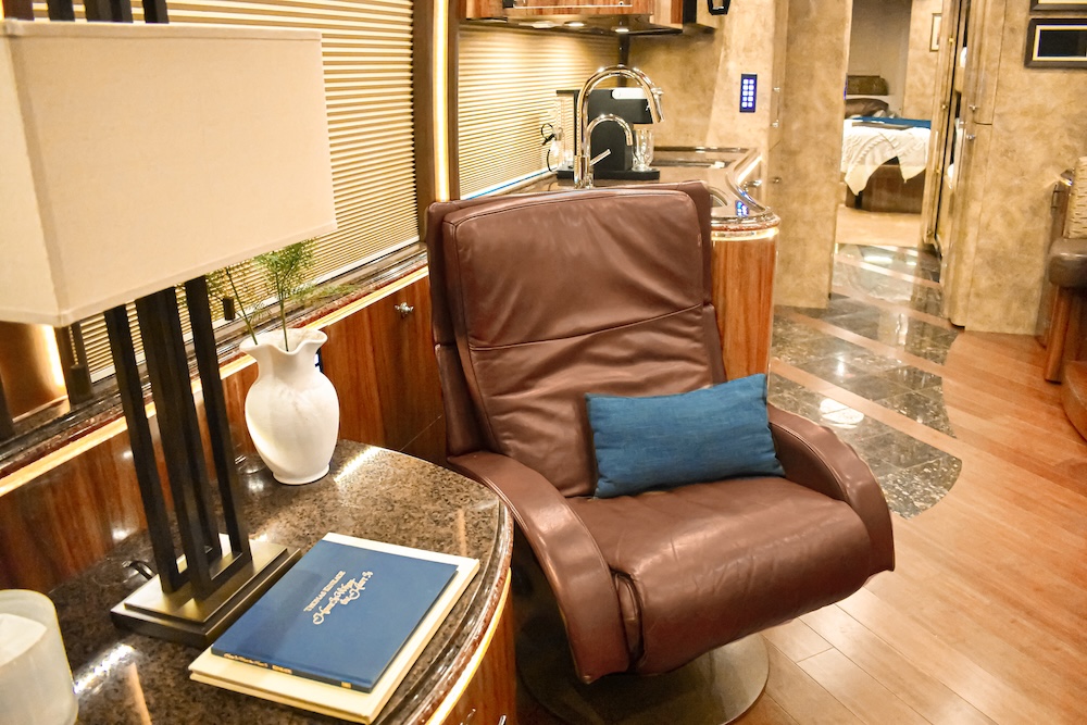 2015 Prevost Prevost X3 For Sale