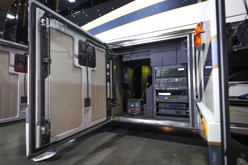 2015 Prevost  Millennium H3-45 For Sale