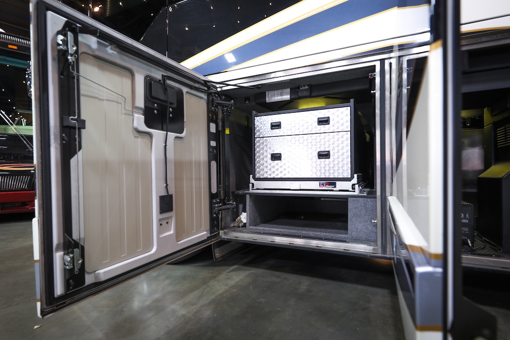 2015 Prevost  Millennium H3-45 For Sale