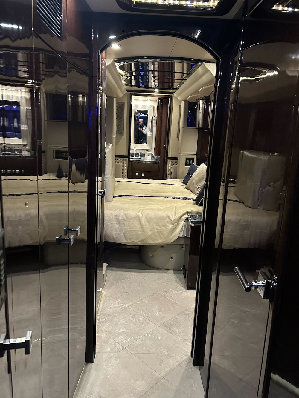 2015 Prevost  Millennium H3-45 For Sale