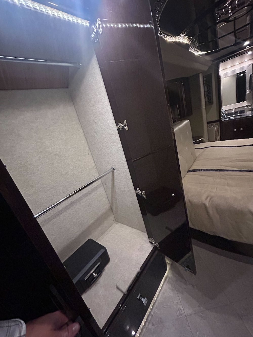 2015 Prevost  Millennium H3-45 For Sale