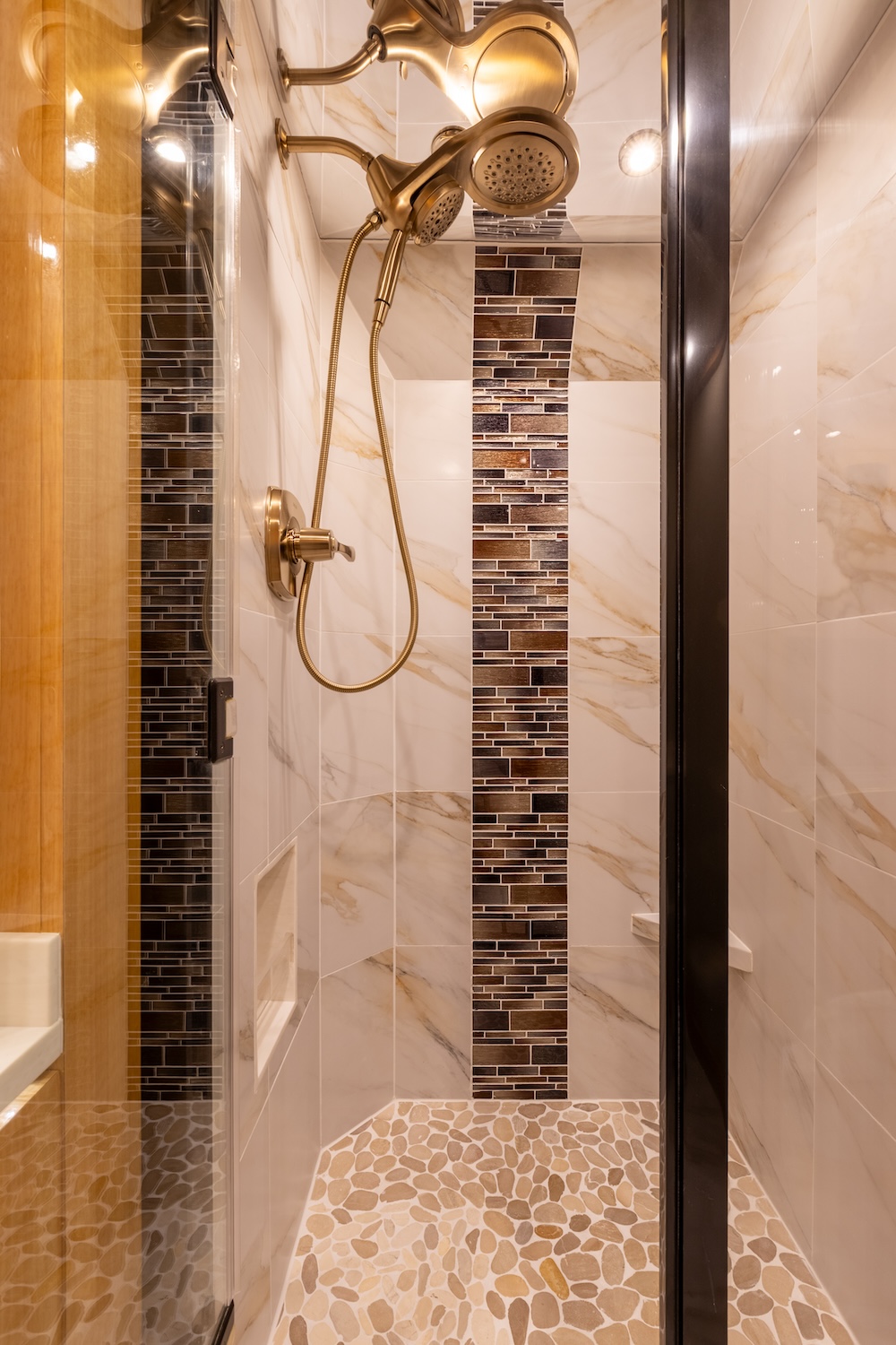 2015 Prevost Millennium  H3-45 For Sale