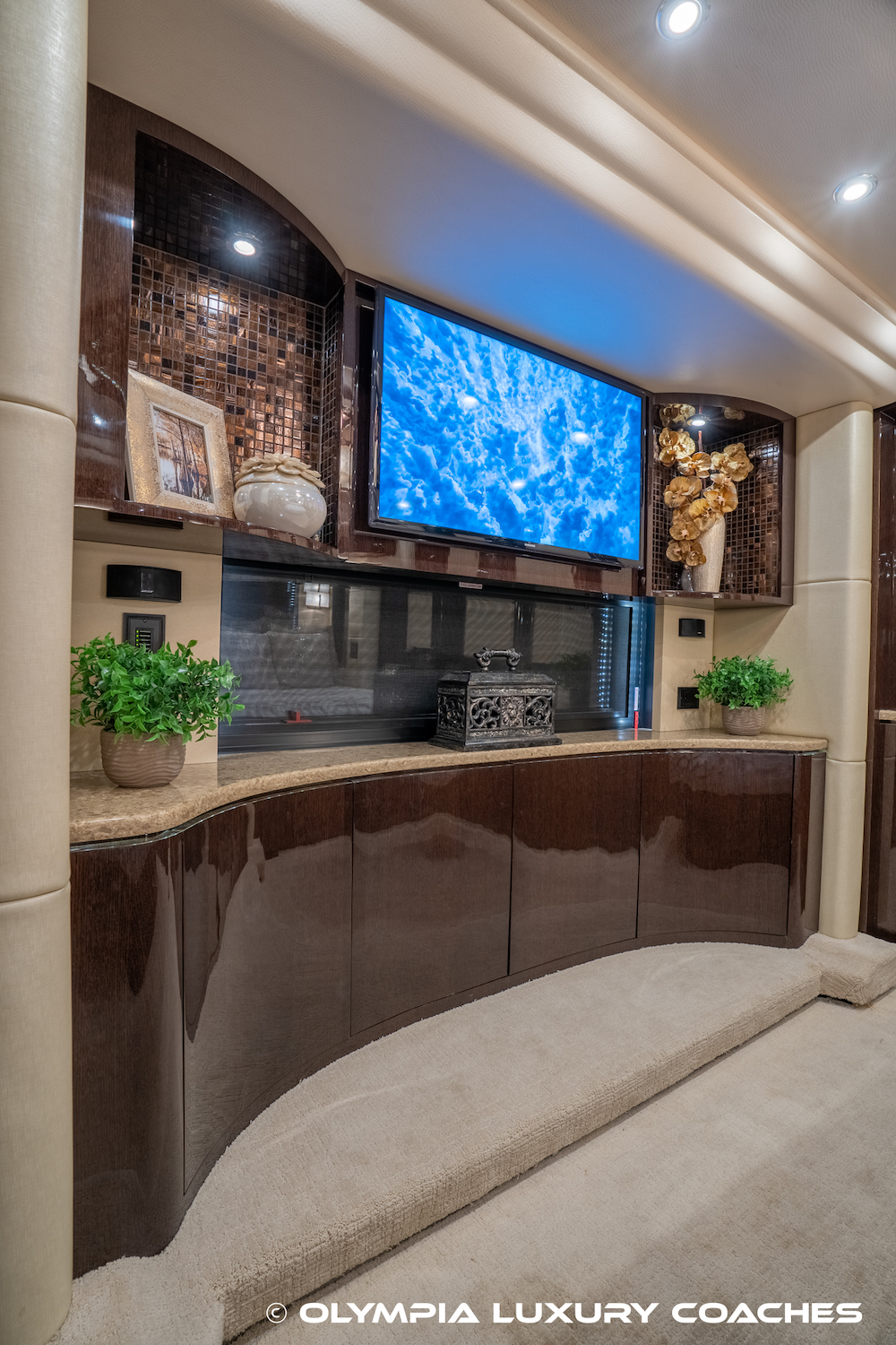 2015 Prevost Millennium H3-45 For Sale