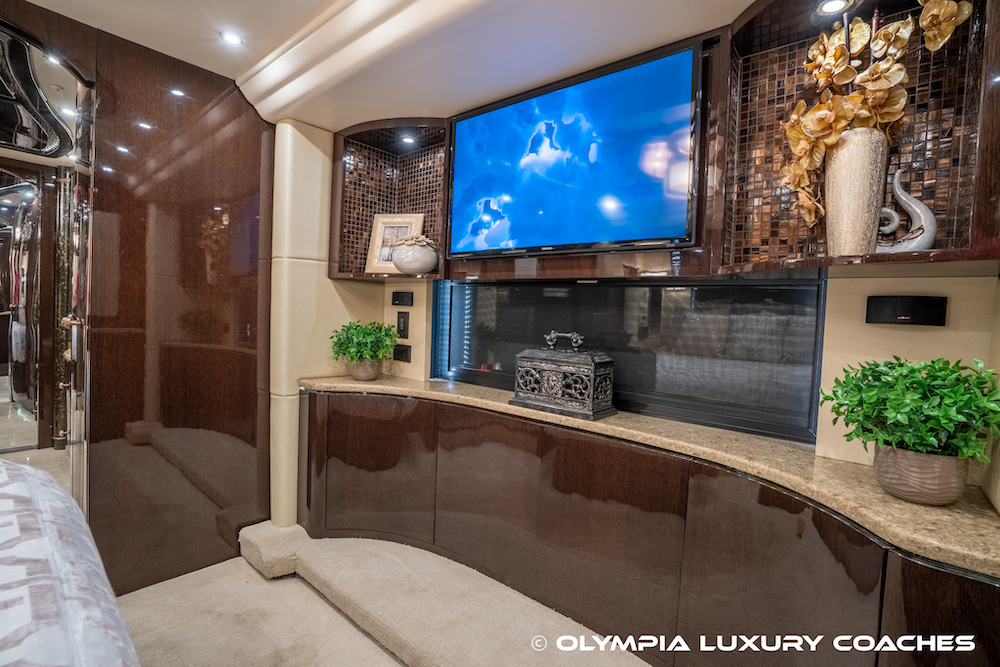 2015 Prevost Millennium H3-45 For Sale