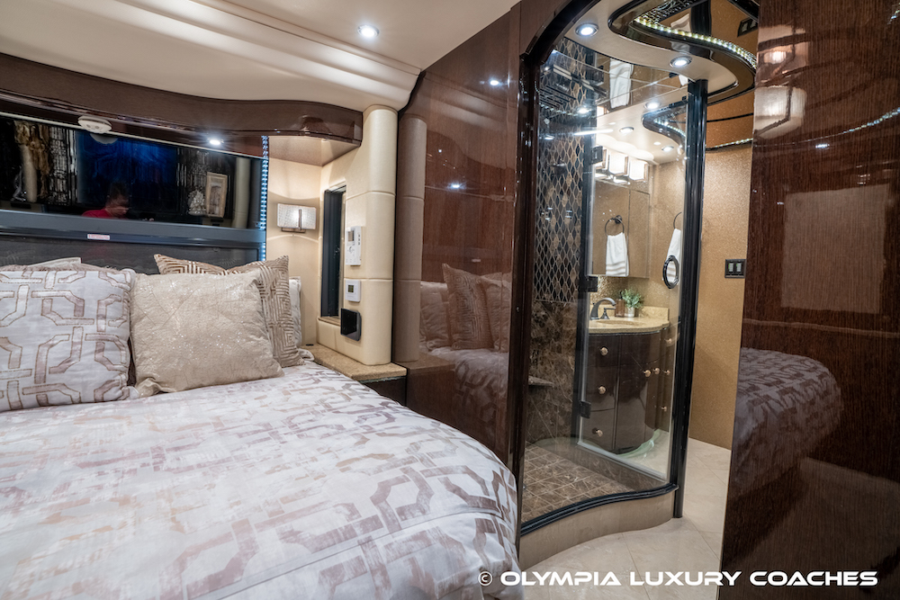 2015 Prevost Millennium H3-45 For Sale