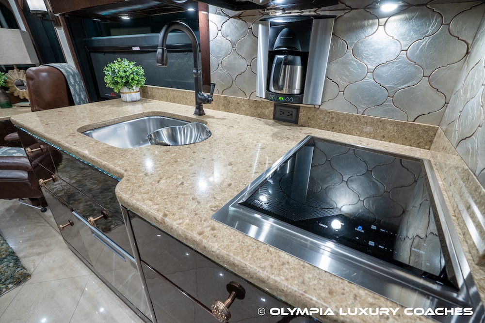 2015 Prevost Millennium H3-45 For Sale